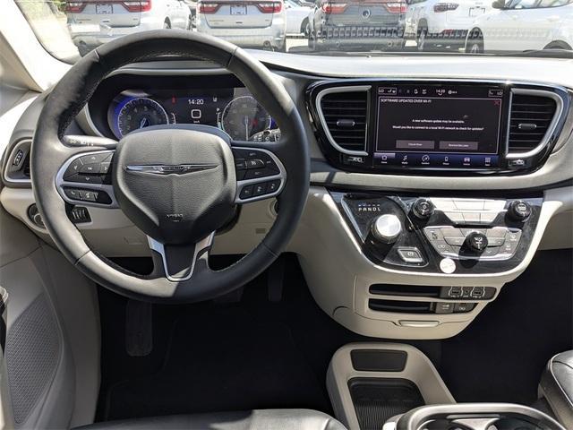 used 2022 Chrysler Pacifica car, priced at $20,333