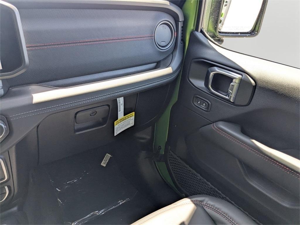 new 2025 Jeep Gladiator car, priced at $48,623