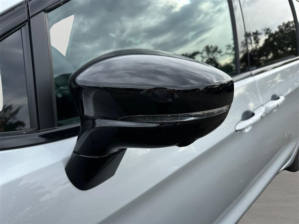 new 2026 Chrysler Pacifica car, priced at $51,631