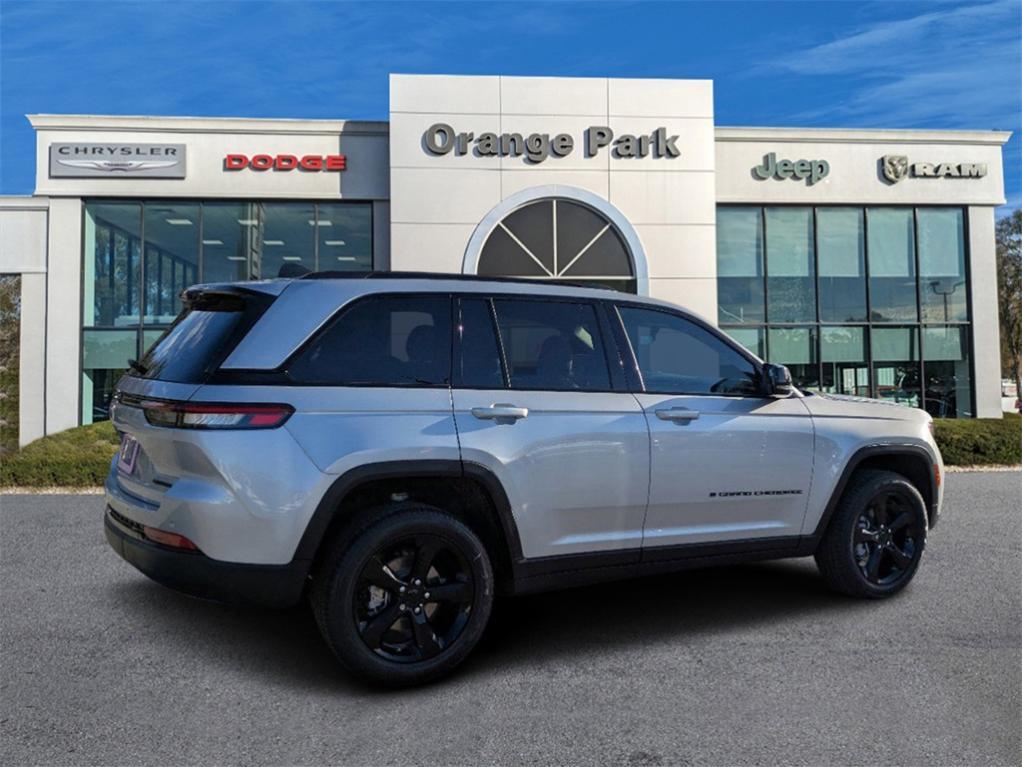 new 2025 Jeep Grand Cherokee car, priced at $44,932