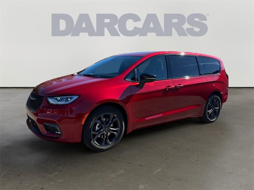 new 2026 Chrysler Pacifica car, priced at $47,445