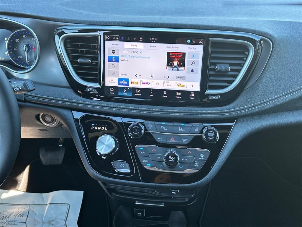new 2026 Chrysler Pacifica car, priced at $47,445