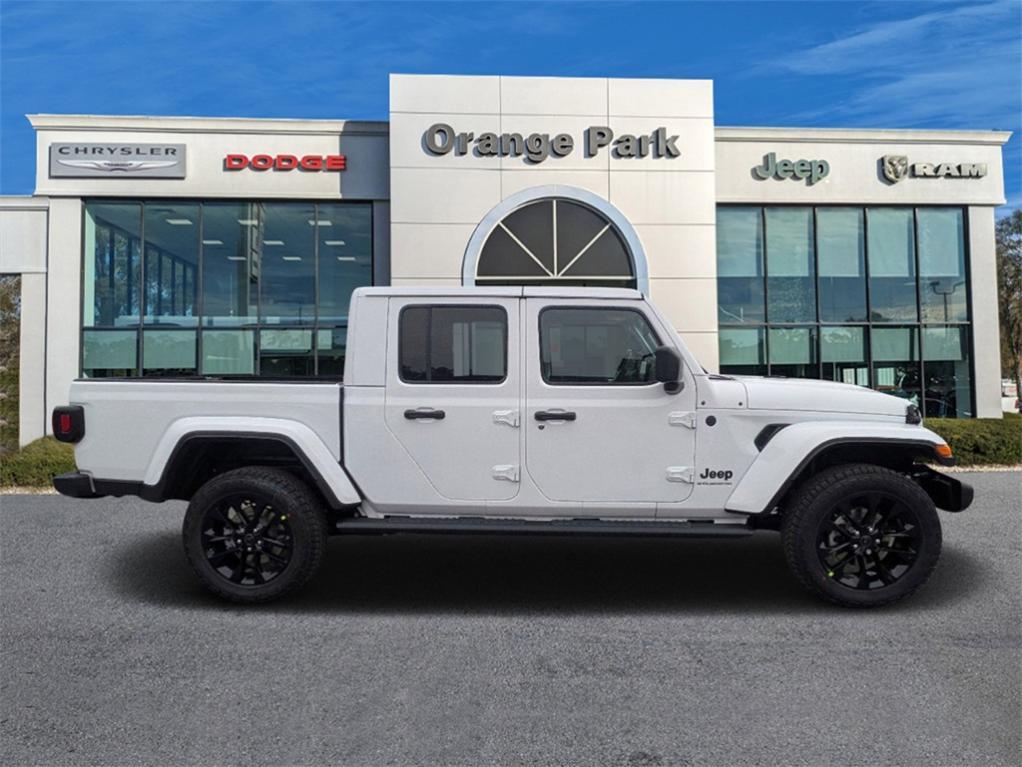 new 2025 Jeep Gladiator car, priced at $41,206