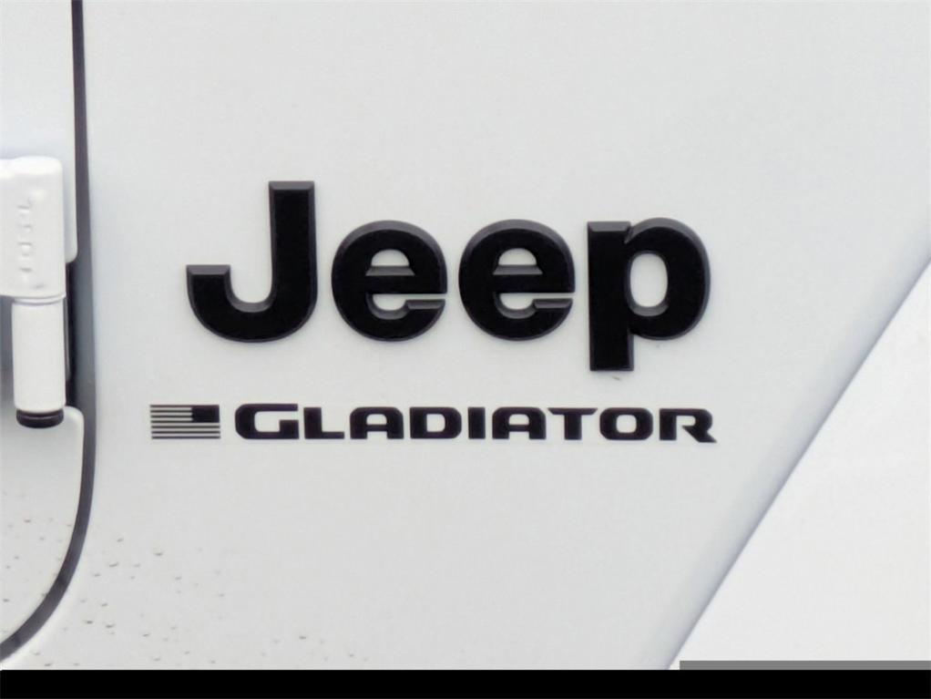 new 2025 Jeep Gladiator car, priced at $41,206