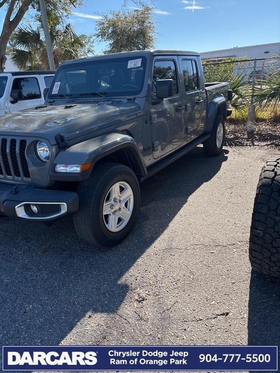 used 2022 Jeep Gladiator car, priced at $30,113