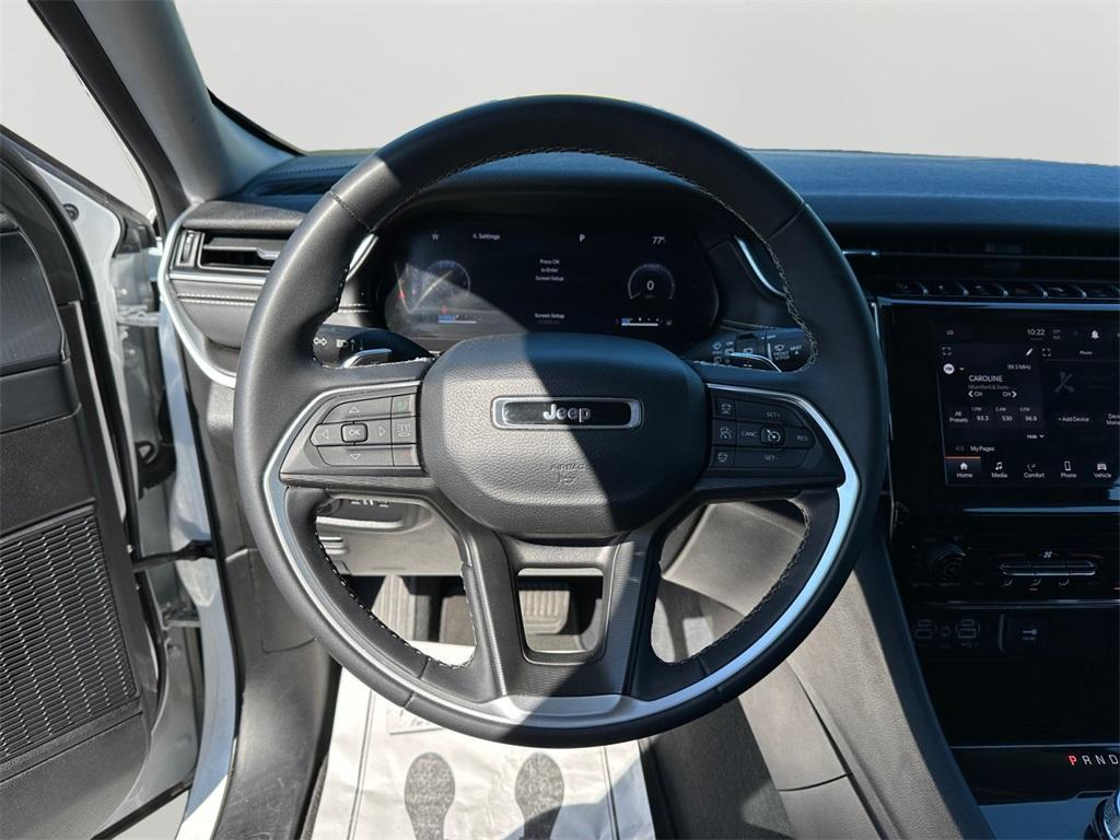 used 2023 Jeep Grand Cherokee L car, priced at $25,995