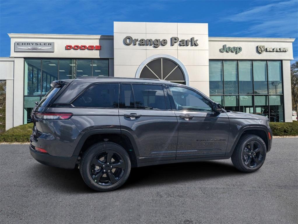 new 2025 Jeep Grand Cherokee car, priced at $40,510