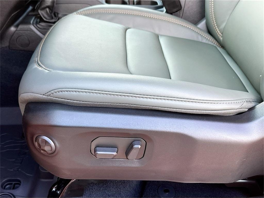 new 2025 Jeep Gladiator car, priced at $49,113