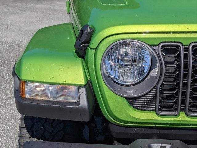 new 2025 Jeep Gladiator car, priced at $42,436