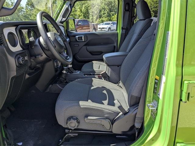 new 2025 Jeep Gladiator car, priced at $42,436