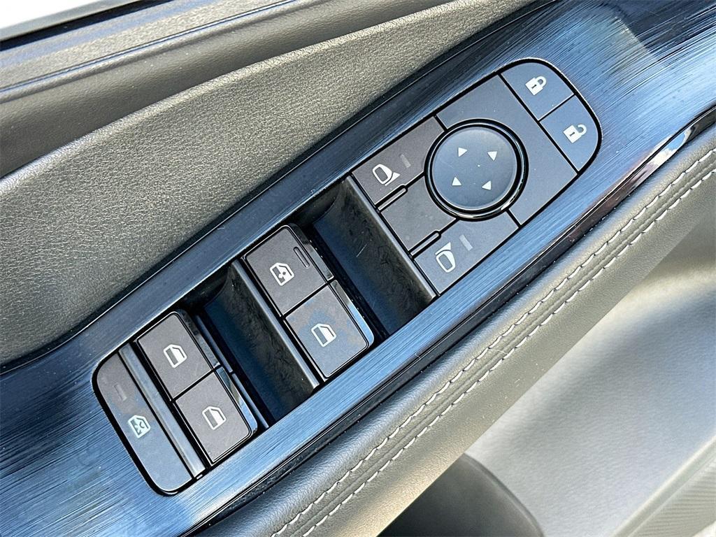 used 2023 Nissan Rogue car, priced at $23,257