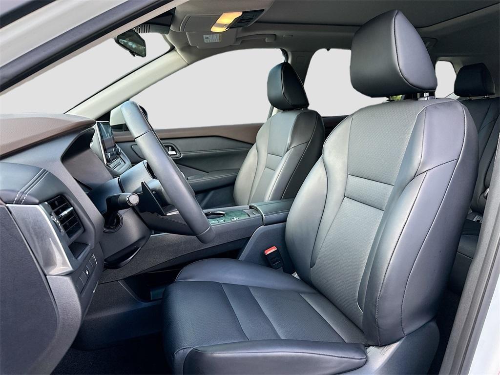 used 2023 Nissan Rogue car, priced at $23,257