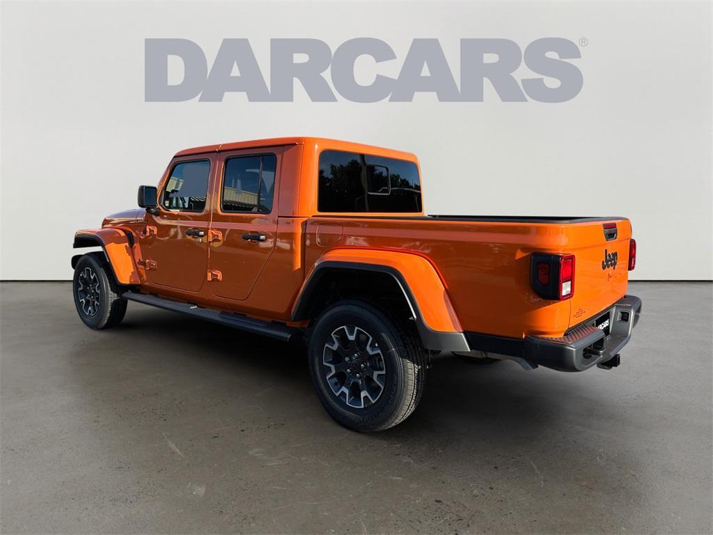new 2025 Jeep Gladiator car, priced at $49,864