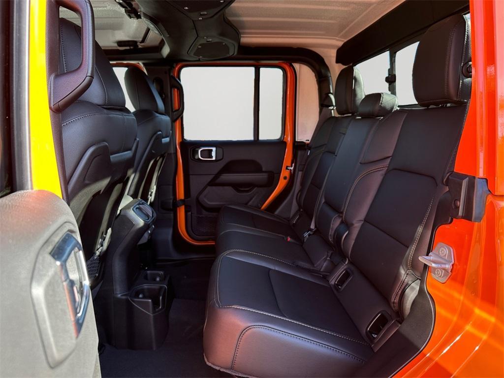 new 2025 Jeep Gladiator car, priced at $49,864