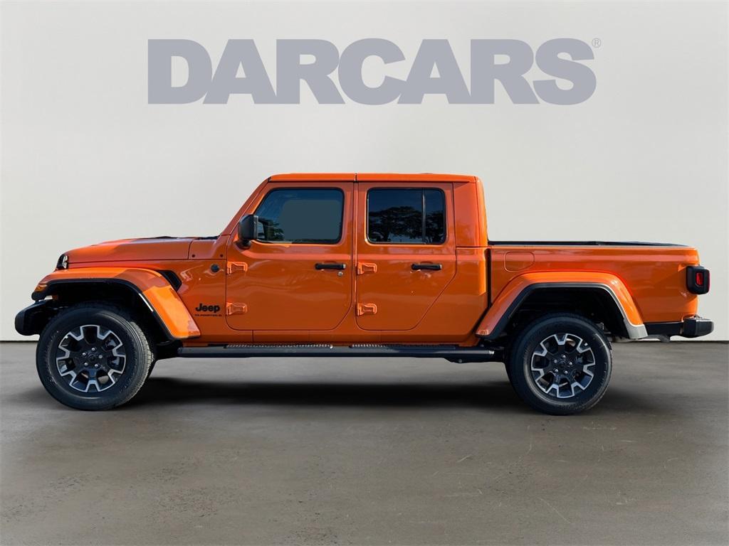 new 2025 Jeep Gladiator car, priced at $49,864