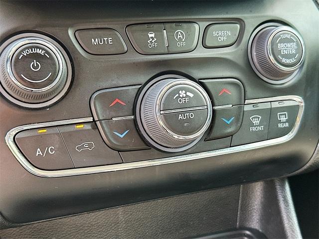 used 2023 Jeep Cherokee car, priced at $22,932