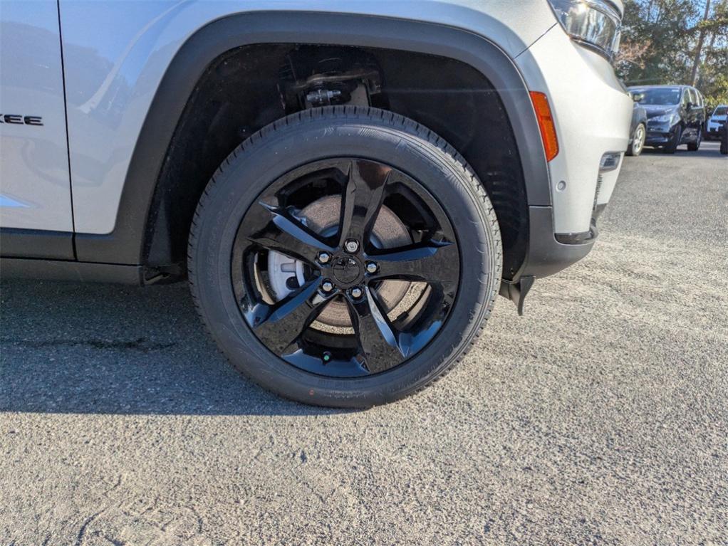 new 2025 Jeep Grand Cherokee L car, priced at $49,902