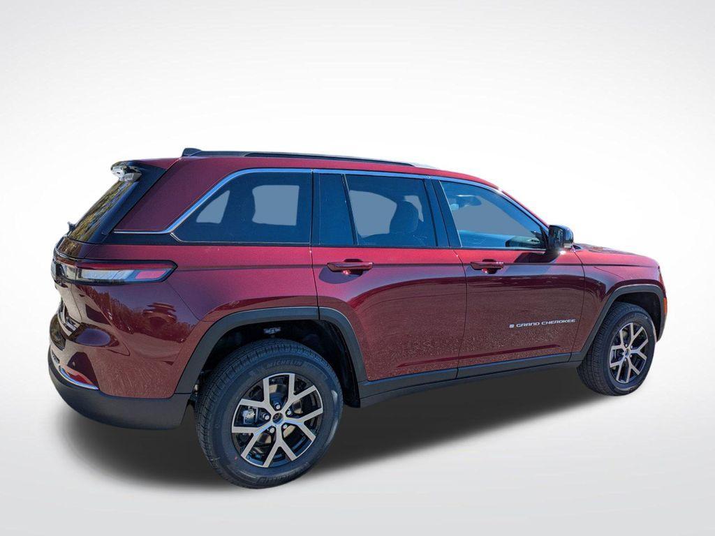 new 2025 Jeep Grand Cherokee car, priced at $42,706