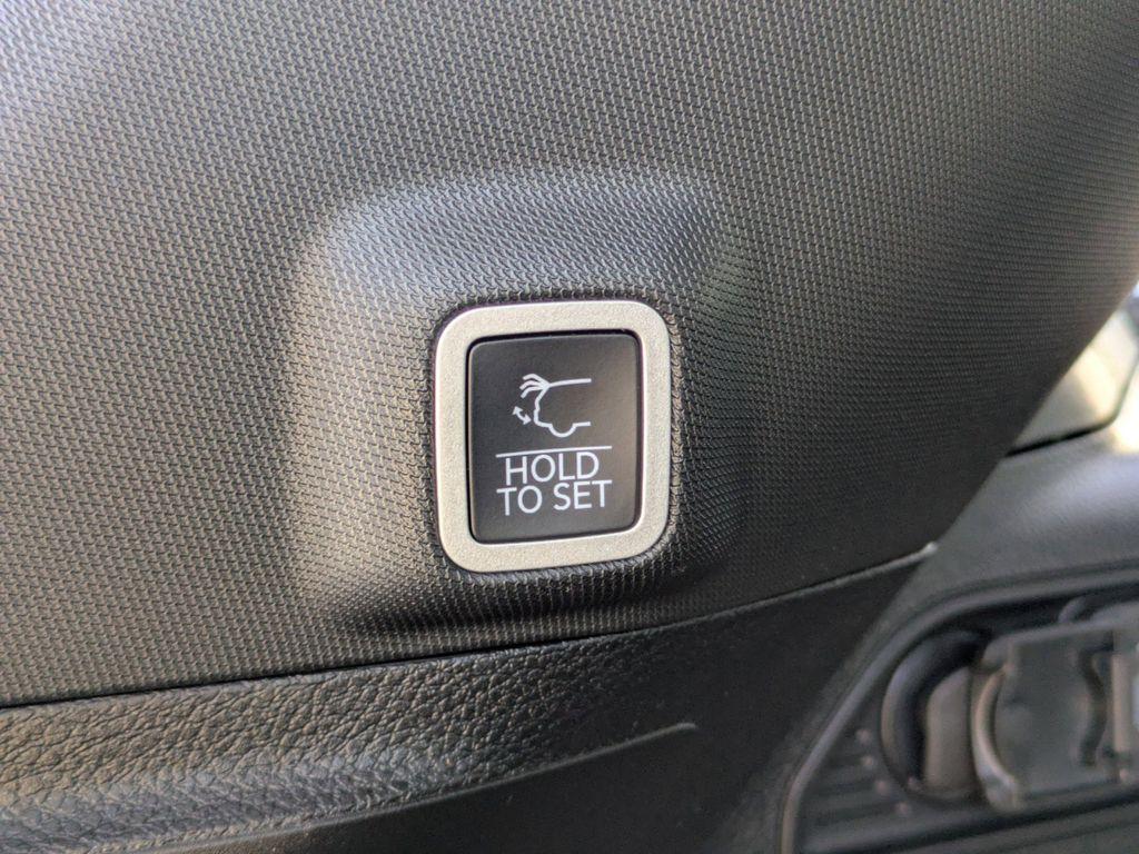 new 2025 Jeep Grand Cherokee car, priced at $42,706