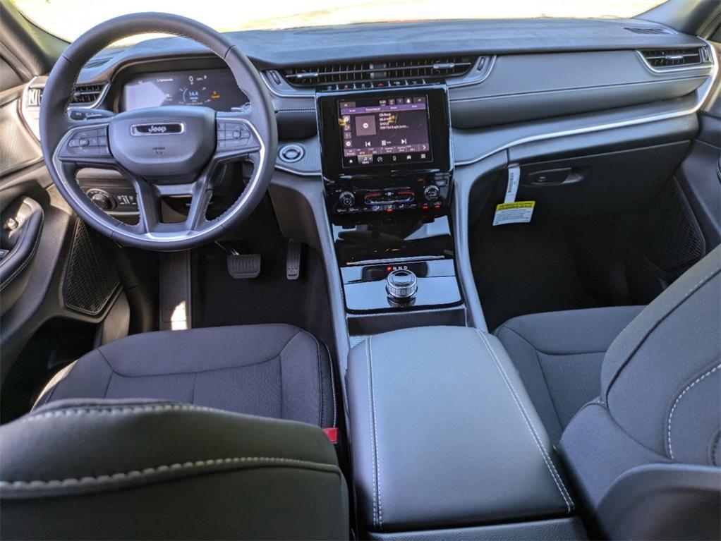 new 2025 Jeep Grand Cherokee L car, priced at $41,096