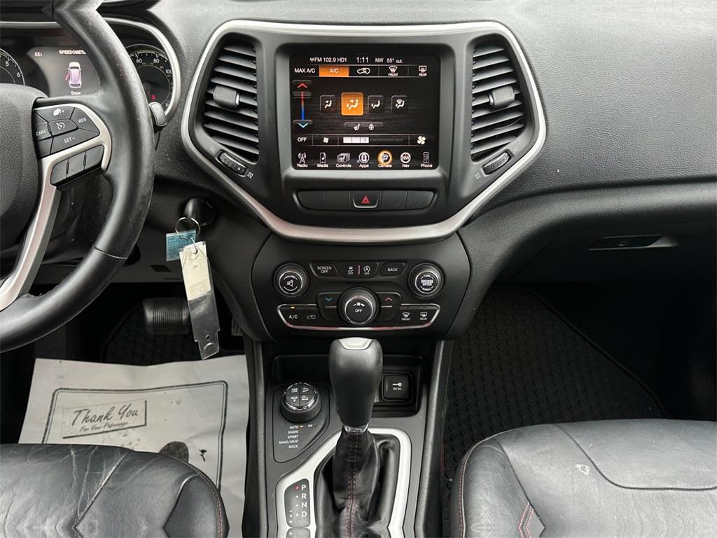 used 2015 Jeep Cherokee car, priced at $10,500