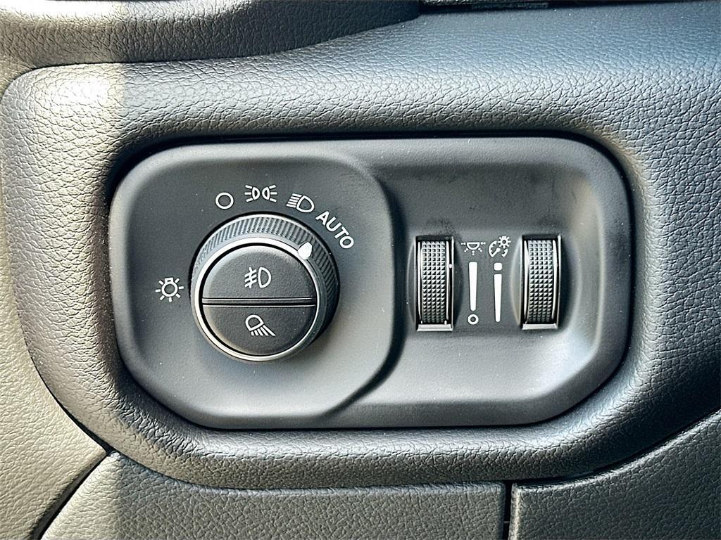 new 2025 Ram 2500 car, priced at $81,923