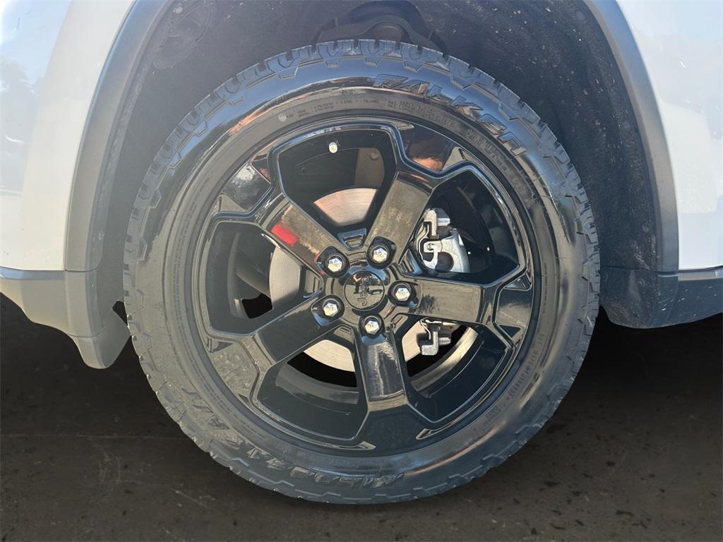 used 2018 Jeep Grand Cherokee car, priced at $17,490