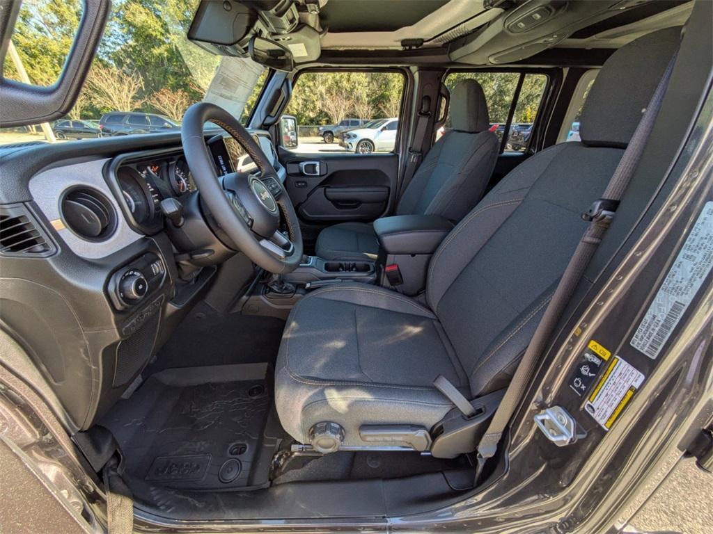 new 2025 Jeep Wrangler car, priced at $46,019