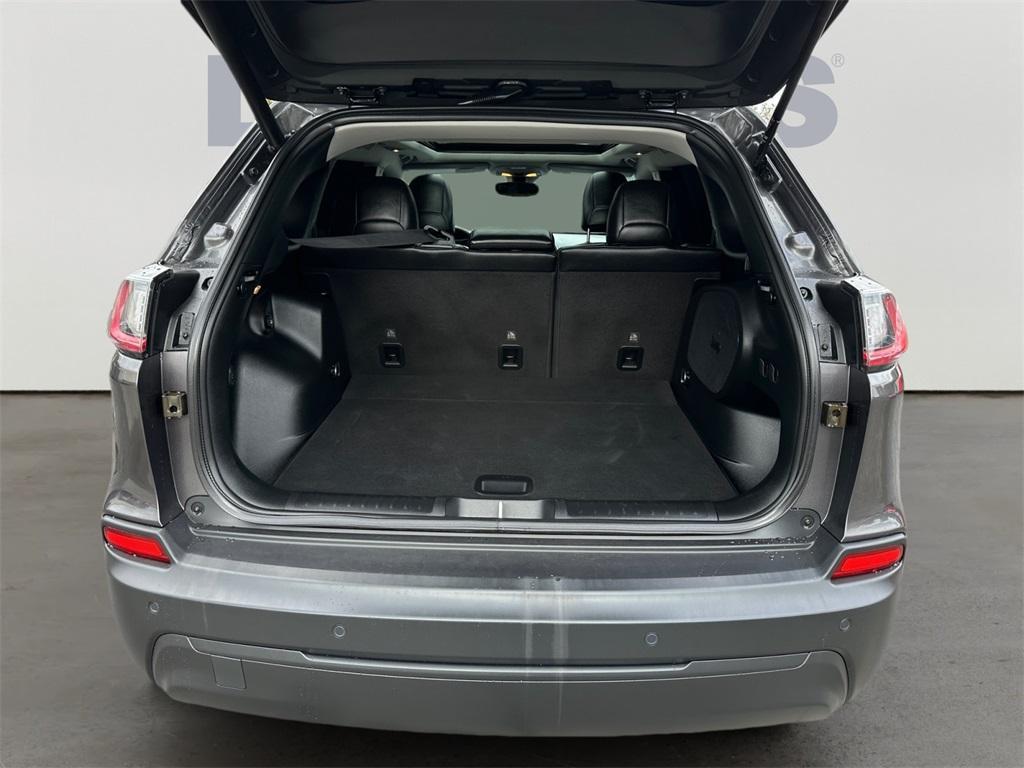 used 2023 Jeep Cherokee car, priced at $23,000