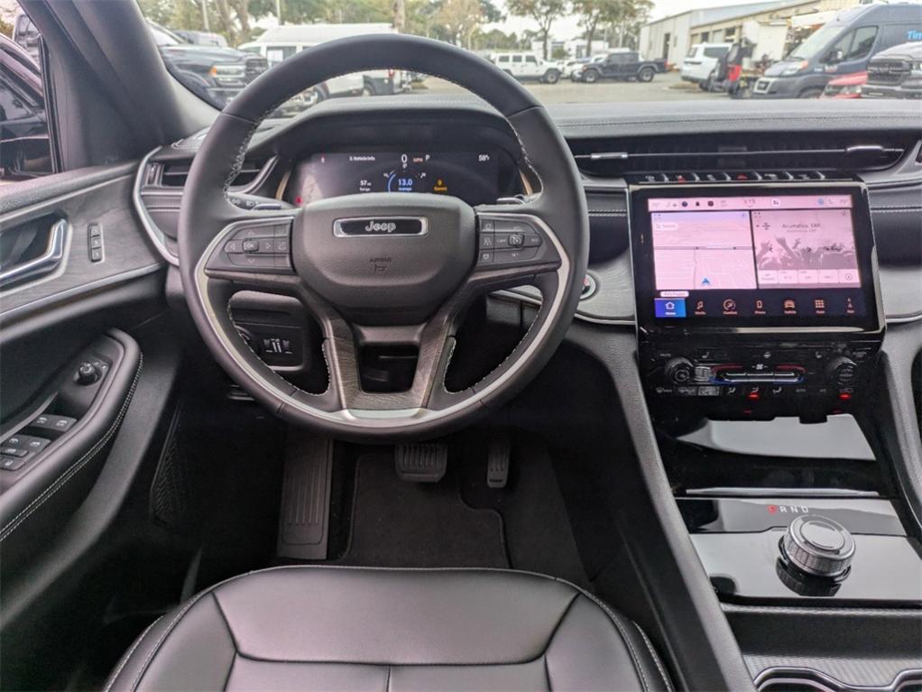 new 2025 Jeep Grand Cherokee car, priced at $44,932