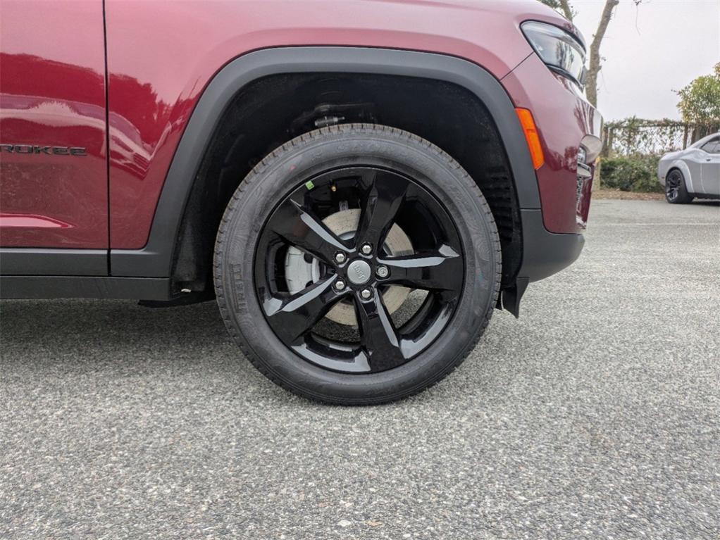 new 2025 Jeep Grand Cherokee car, priced at $44,932