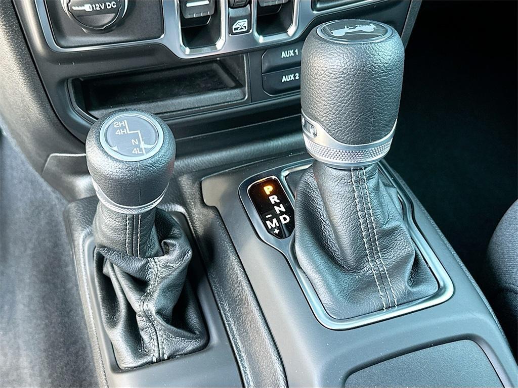 new 2025 Jeep Wrangler car, priced at $46,855