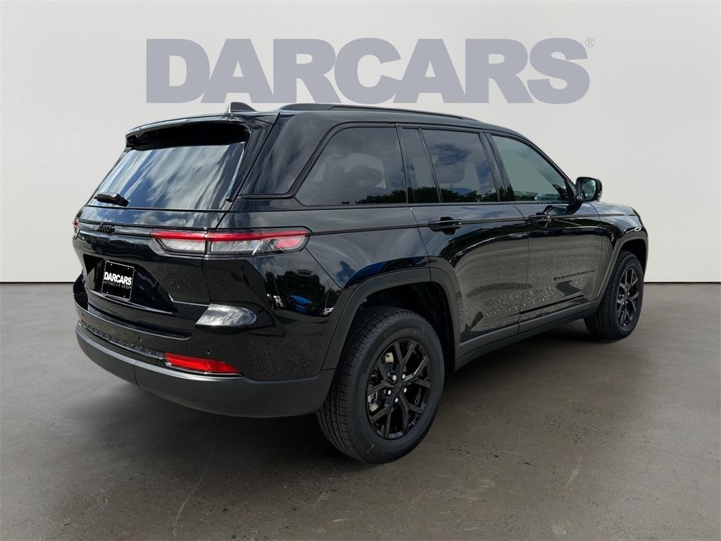 new 2025 Jeep Grand Cherokee car, priced at $41,501