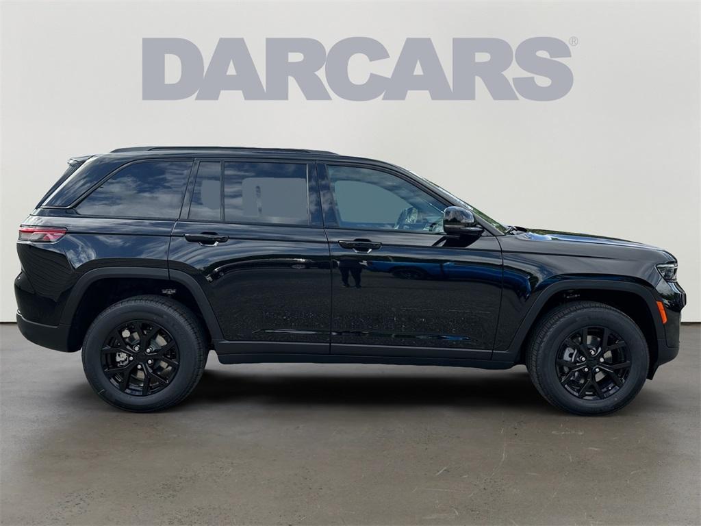 new 2025 Jeep Grand Cherokee car, priced at $41,501