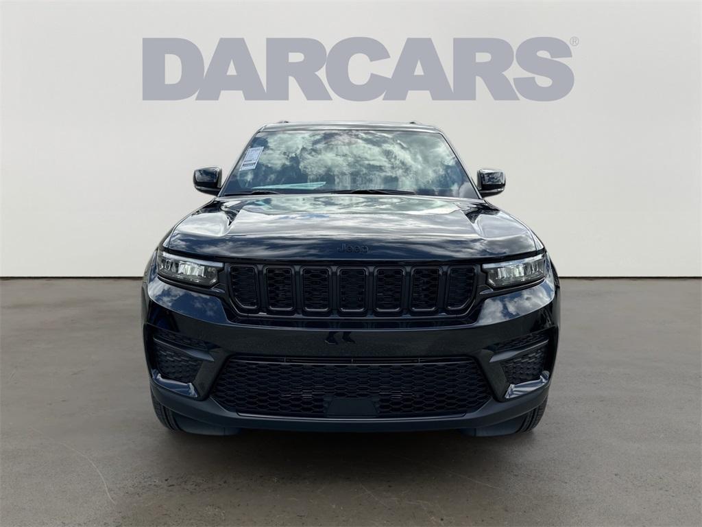 new 2025 Jeep Grand Cherokee car, priced at $41,501