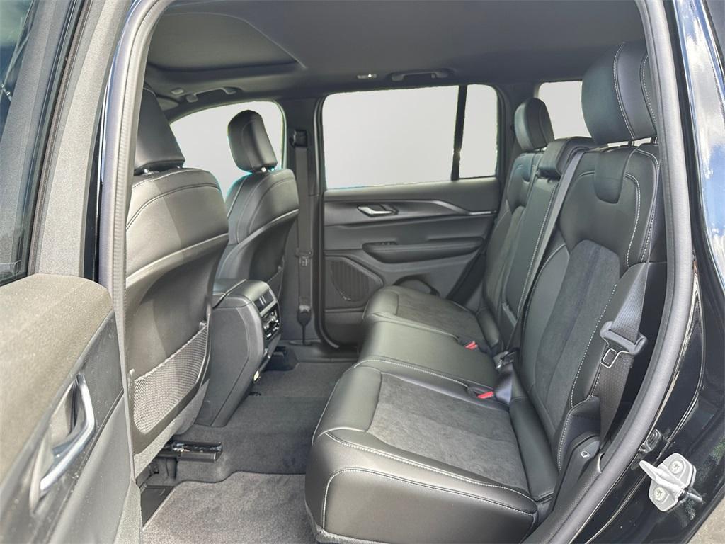 new 2025 Jeep Grand Cherokee car, priced at $41,501