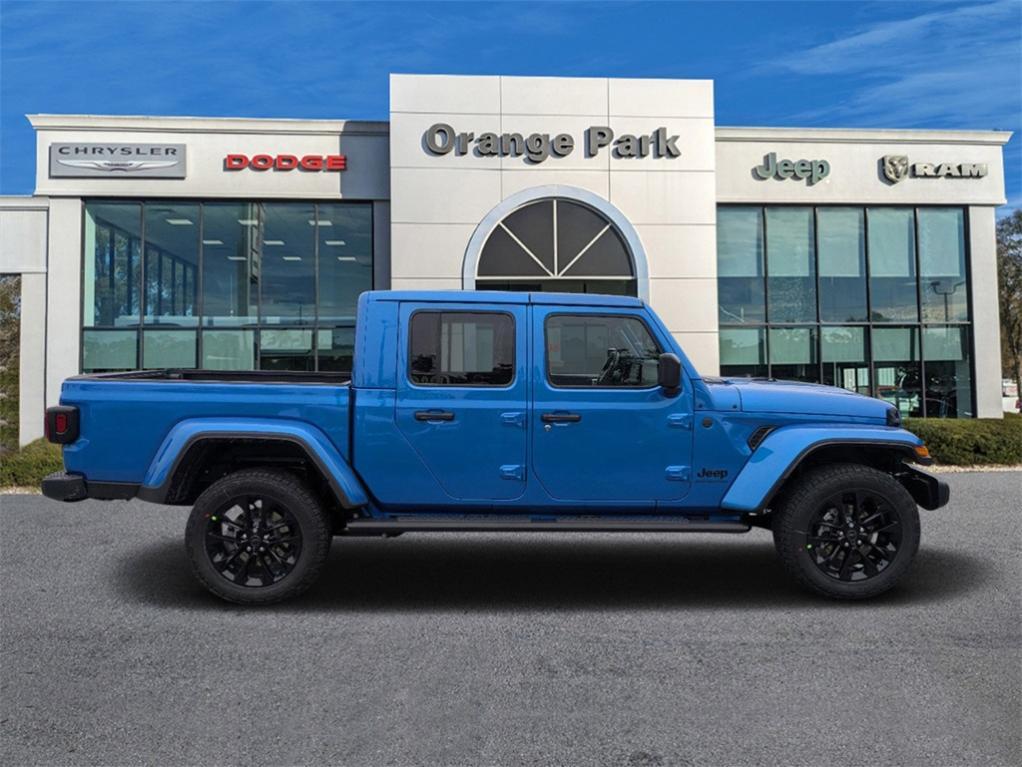 new 2025 Jeep Gladiator car, priced at $41,732