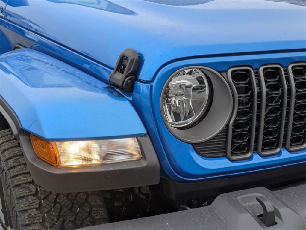 new 2025 Jeep Gladiator car, priced at $41,732