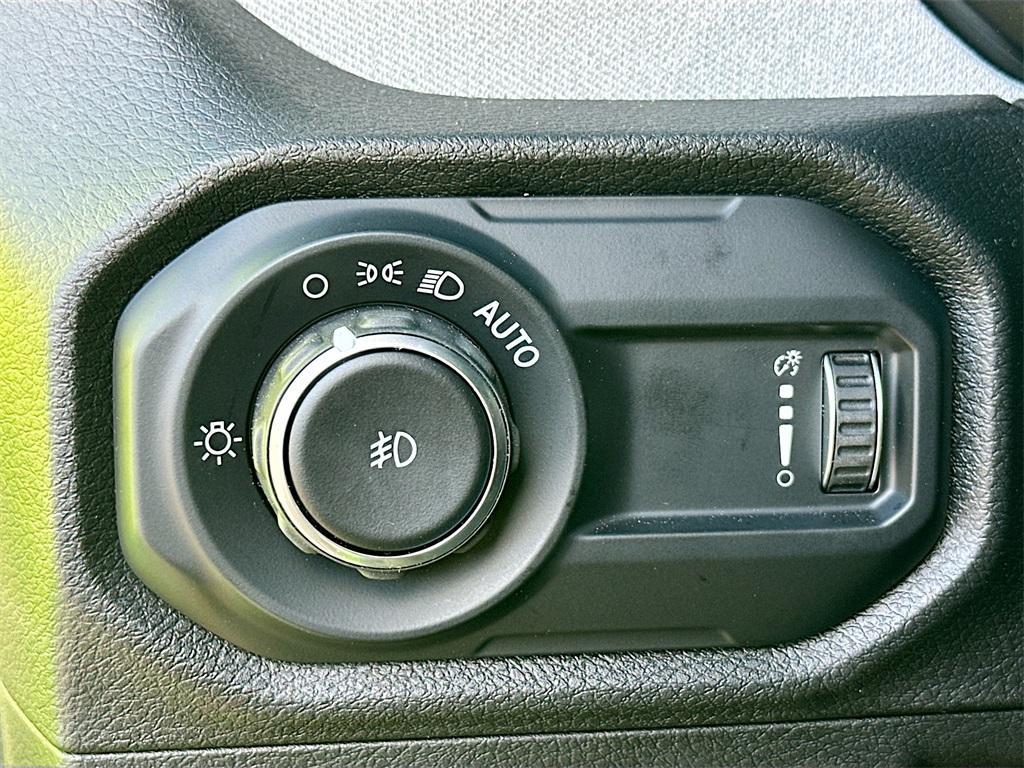 new 2025 Jeep Wrangler car, priced at $46,602