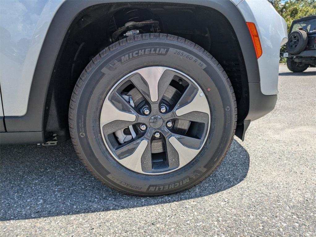 new 2024 Jeep Grand Cherokee 4xe car, priced at $47,377