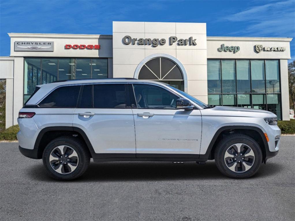 new 2024 Jeep Grand Cherokee 4xe car, priced at $47,377