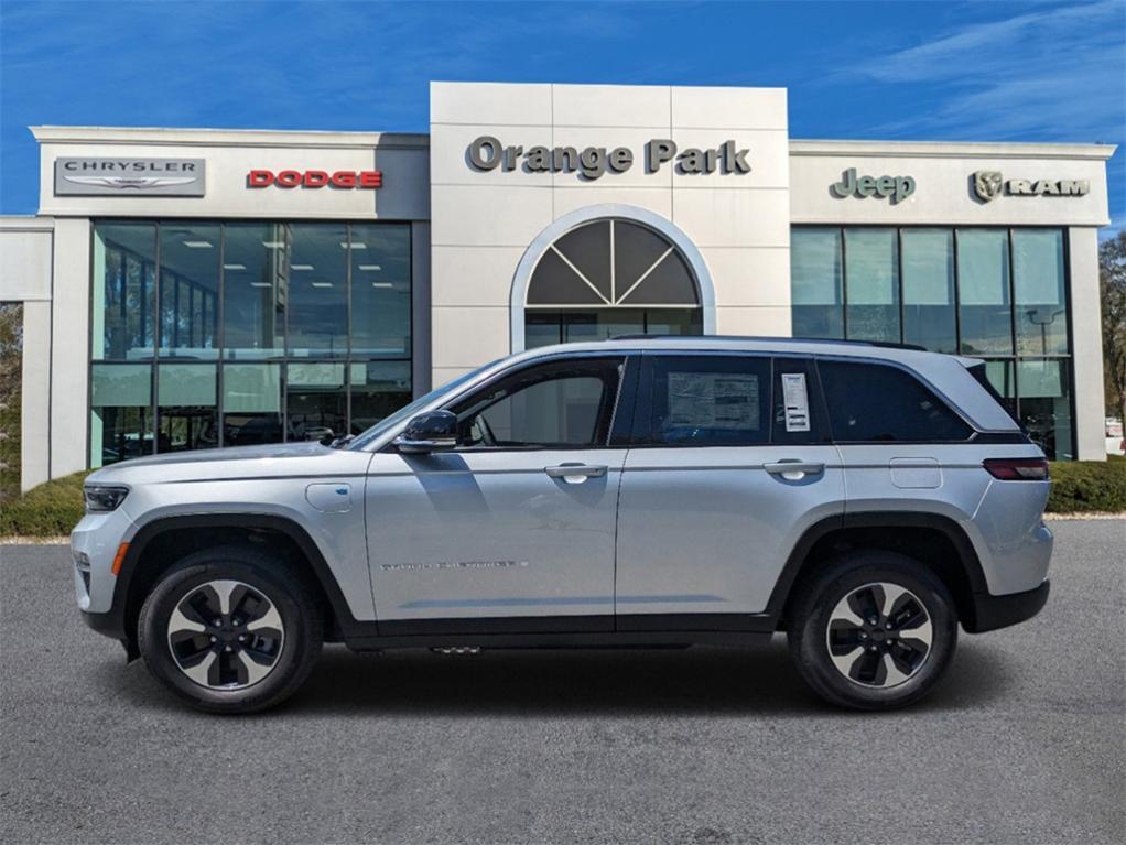 new 2024 Jeep Grand Cherokee 4xe car, priced at $47,377