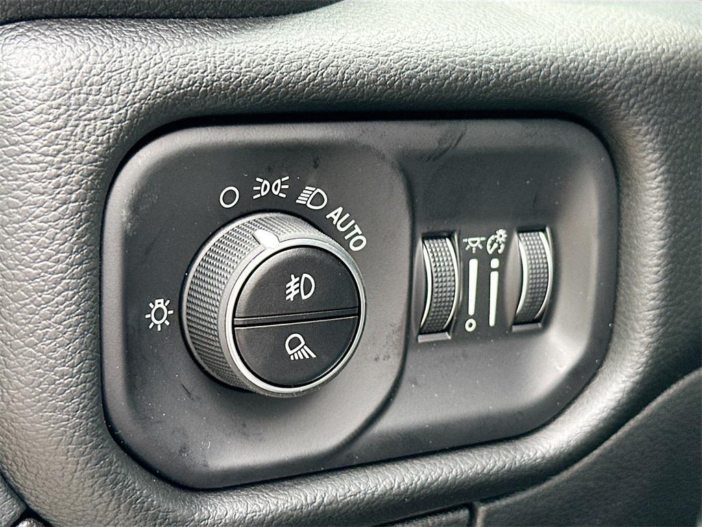 new 2025 Ram 1500 car, priced at $61,794