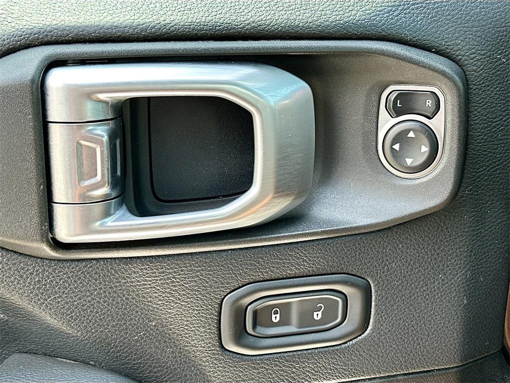 used 2019 Jeep Wrangler Unlimited car, priced at $30,750
