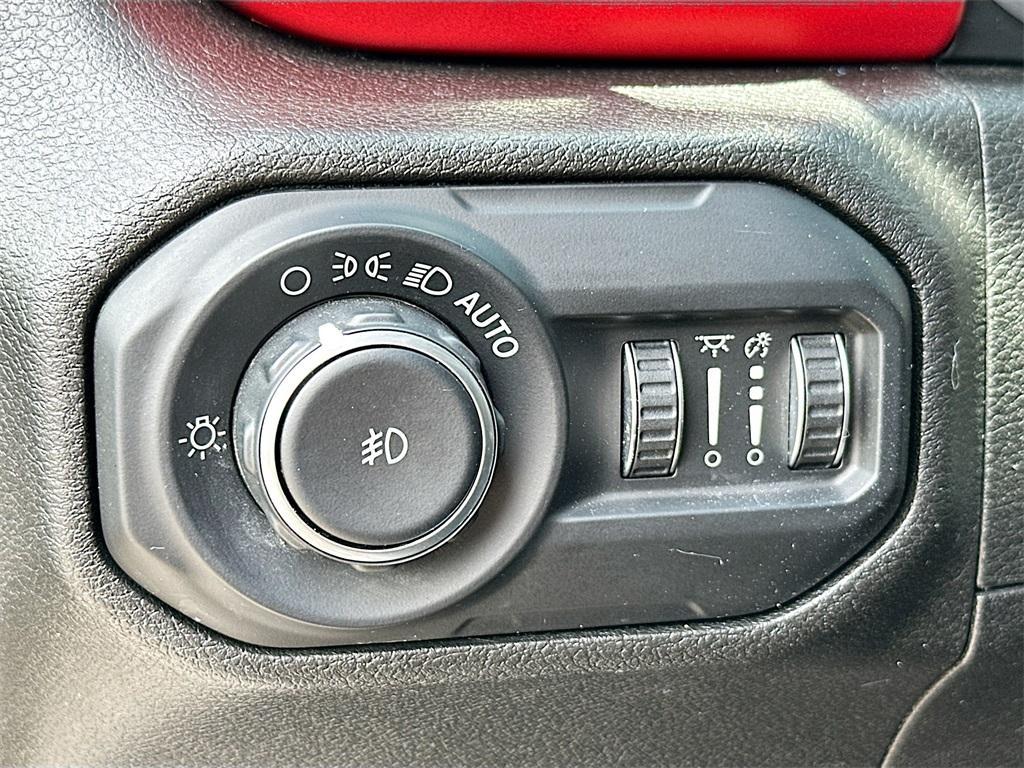 used 2019 Jeep Wrangler Unlimited car, priced at $30,750
