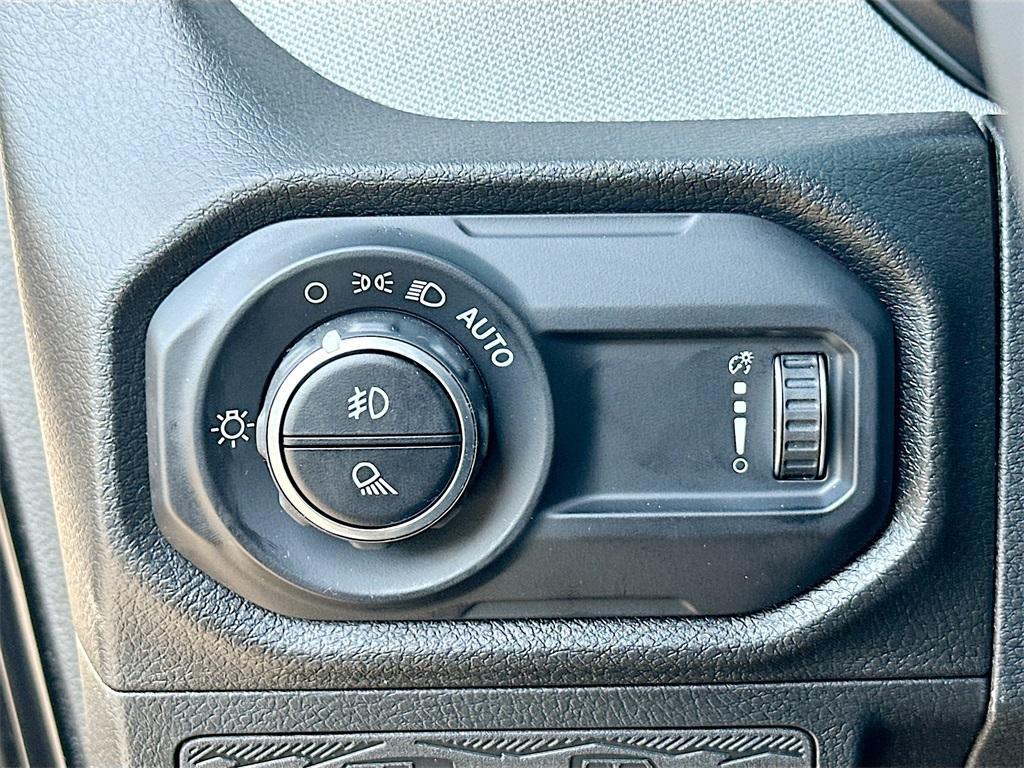 new 2025 Jeep Gladiator car, priced at $47,830