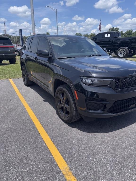 used 2023 Jeep Grand Cherokee car, priced at $32,612