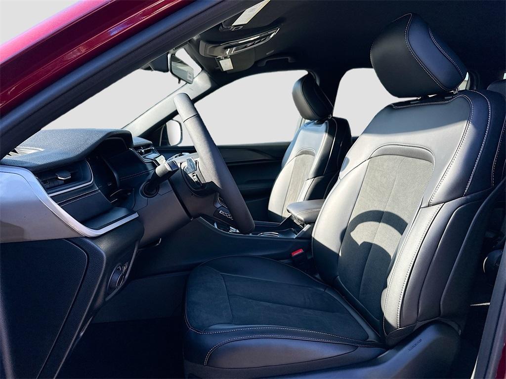 new 2025 Jeep Grand Cherokee L car, priced at $39,600