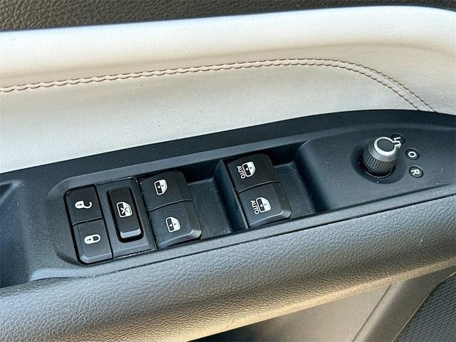 used 2022 Jeep Compass car, priced at $21,000