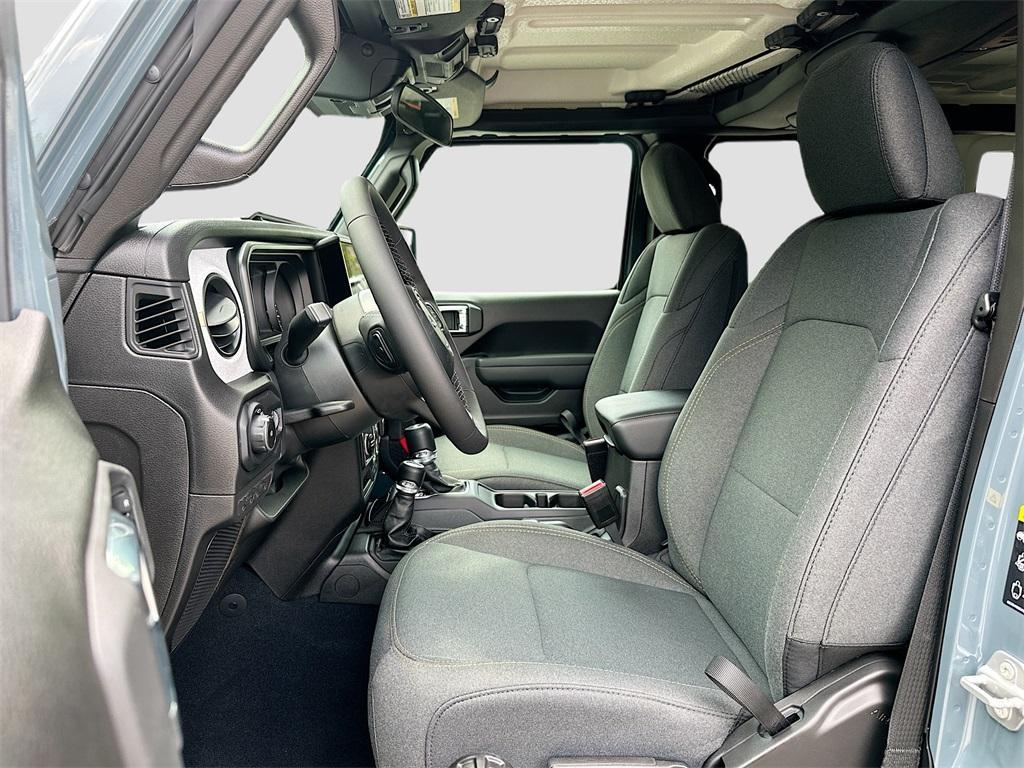 new 2025 Jeep Wrangler car, priced at $45,461